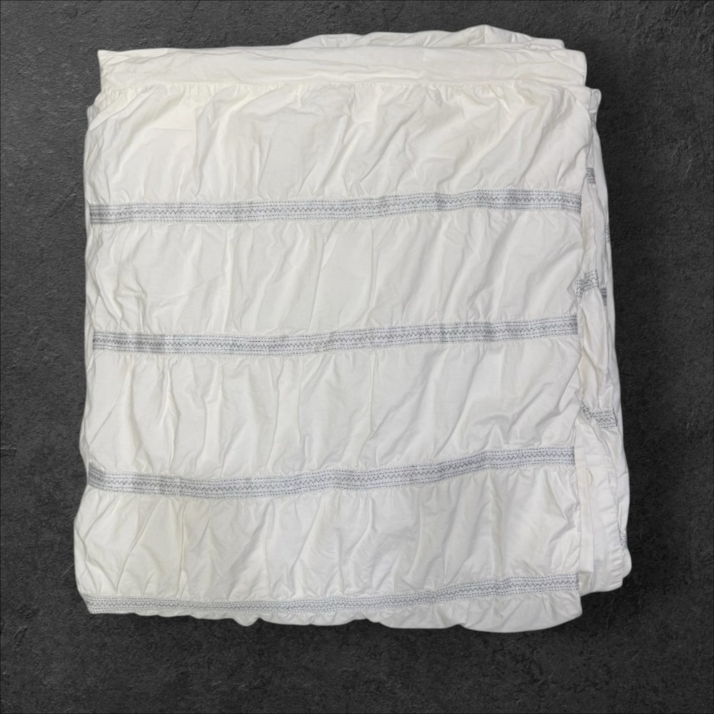 West Elm Queen Duvet Cover White Ruched Metallic Silver